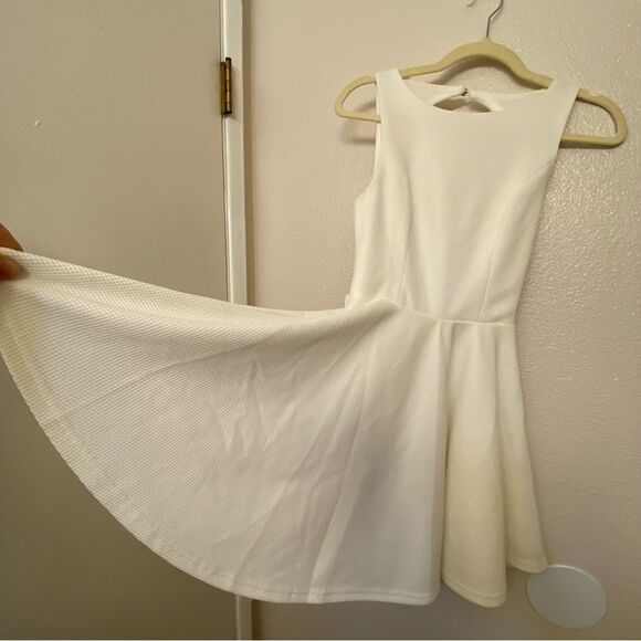 Lulus Living For Love White open Back Skater bridal shower Textured dress y2k XS - Picture 3 of 12